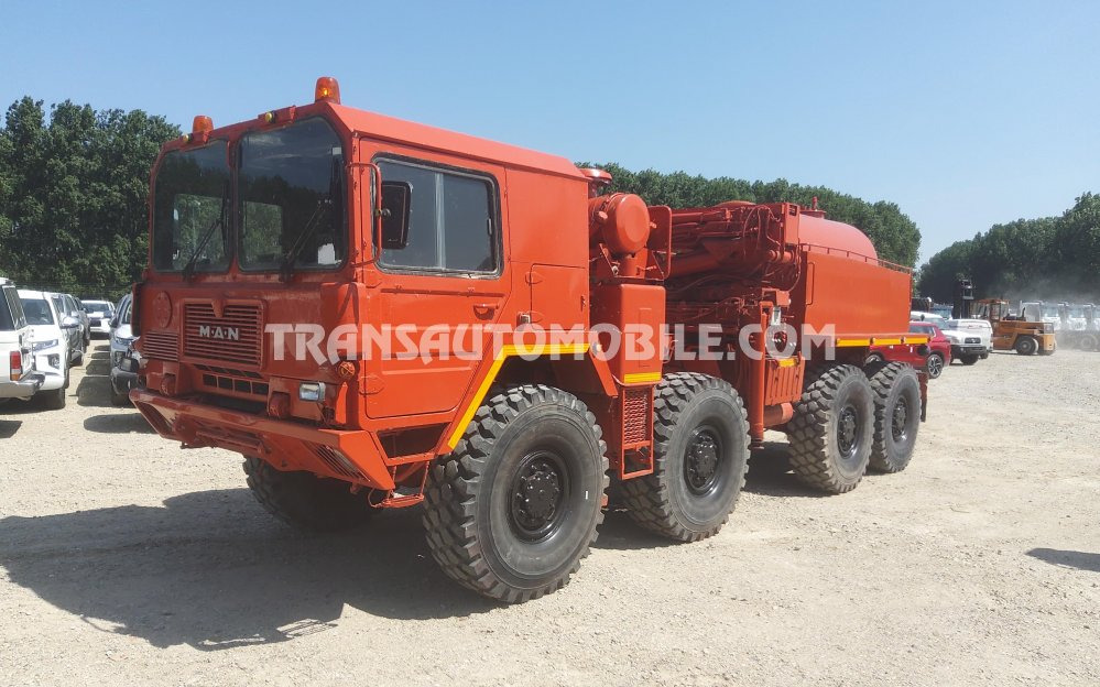 Man KAT 1 8x8 12.7L TURBO DIESEL GRUE 7 tonnes ATLAS KM4300 M5 + CITERNE CARBURANT mobile 3.500 litres - EXPORT OUT EU - Tsisternauto, Kraanaga veoauto: pilt 1 Man KAT 1 8x8 12.7L TURBO DIESEL GRUE 7 tonnes ATLAS KM4300 M5 + CITERNE CARBURANT mobile 3.500 litres - EXPORT OUT EU - Tsisternauto, Kraanaga veoauto: pilt 1