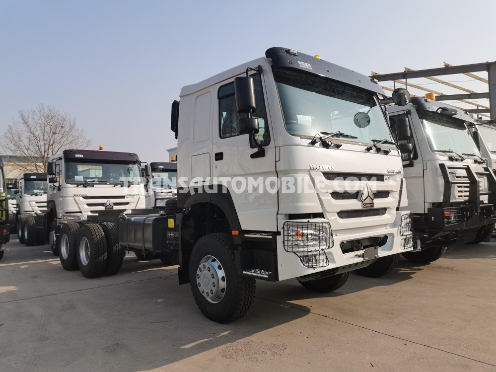 Sinotruk HOWO 6X6 ALL-WHEEL DRIVE - Sadulveok: pilt 1 Sinotruk HOWO 6X6 ALL-WHEEL DRIVE - Sadulveok: pilt 1