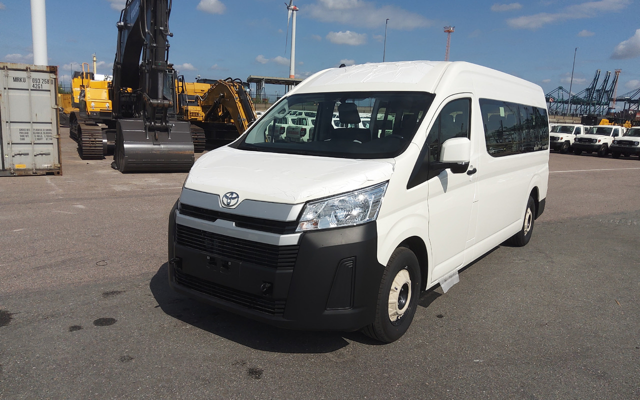 Toyota Hiace HIGH ROOF / TOIT HAUT 3.5L Petrol Manual - Väikebuss, Mikrobuss: pilt 1 Toyota Hiace HIGH ROOF / TOIT HAUT 3.5L Petrol Manual - Väikebuss, Mikrobuss: pilt 1