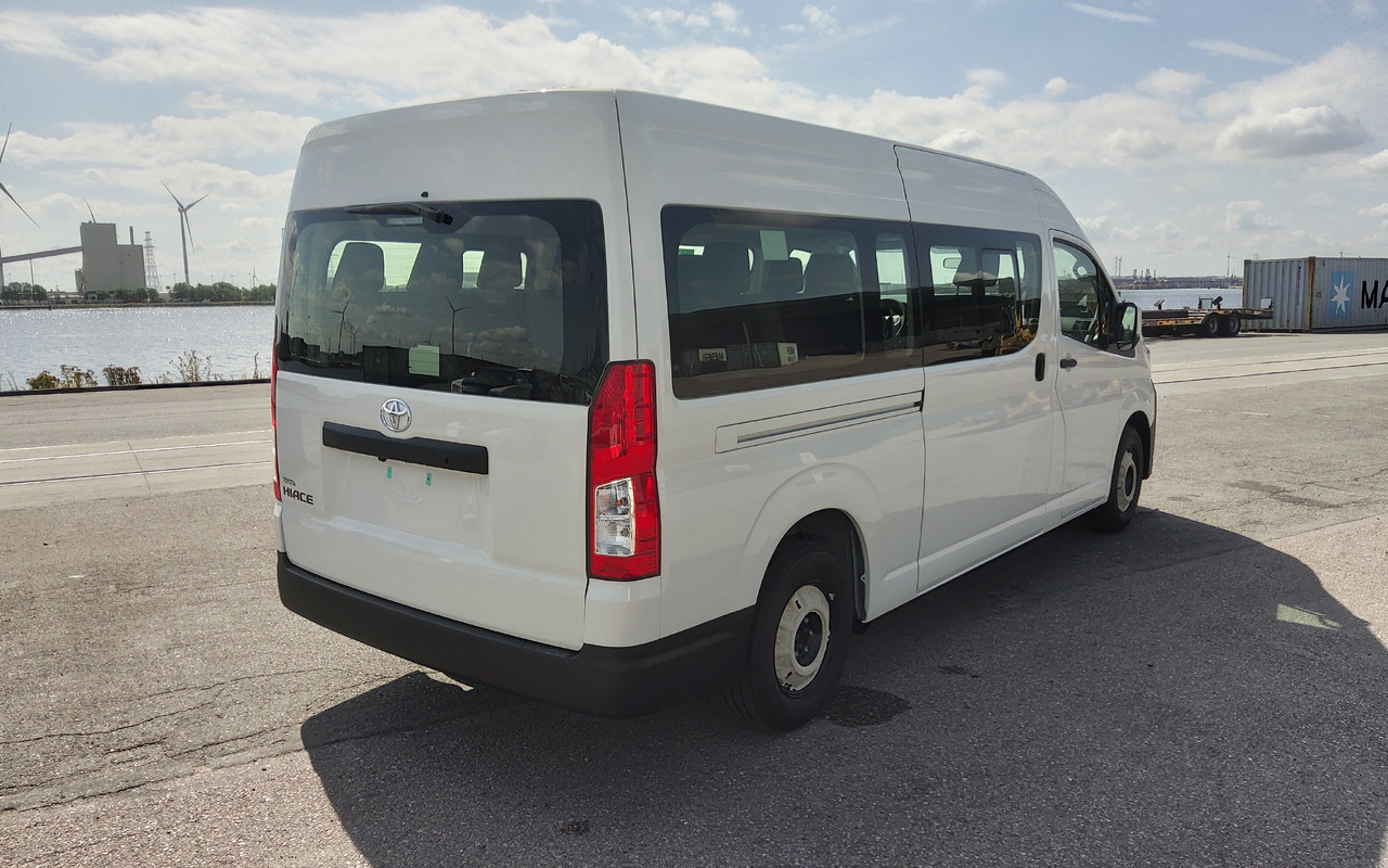 Toyota Hiace HIGH ROOF / TOIT HAUT 3.5L Petrol Manual - Väikebuss, Mikrobuss: pilt 5 Toyota Hiace HIGH ROOF / TOIT HAUT 3.5L Petrol Manual - Väikebuss, Mikrobuss: pilt 5
