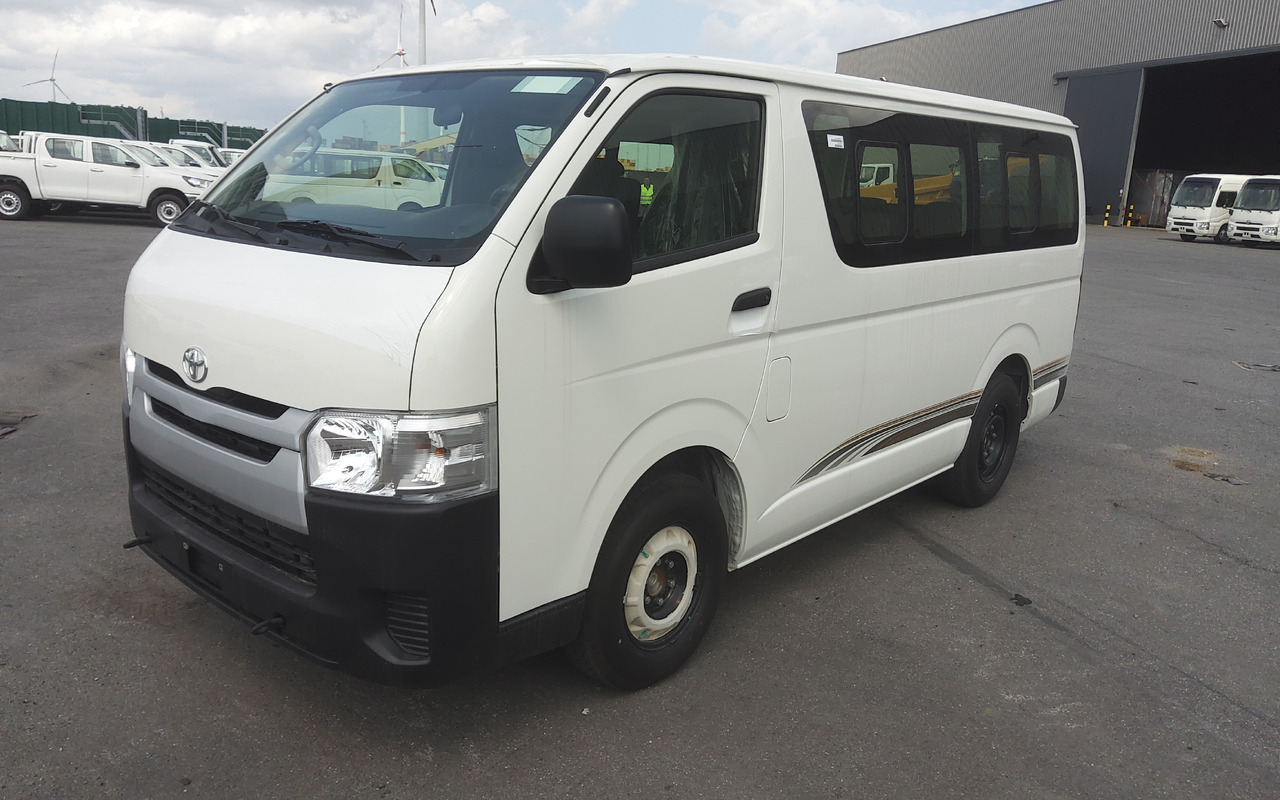 Toyota Hiace STANDARD ROOF 2.5L Diesel Manual - Väikebuss, Mikrobuss: pilt 1 Toyota Hiace STANDARD ROOF 2.5L Diesel Manual - Väikebuss, Mikrobuss: pilt 1