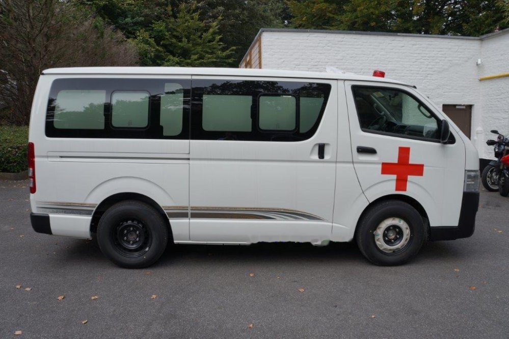 Toyota Hiace STANDARD ROOF ambulance 2.5L Diesel Manual - Väikebuss, Mikrobuss: pilt 3 Toyota Hiace STANDARD ROOF ambulance 2.5L Diesel Manual - Väikebuss, Mikrobuss: pilt 3