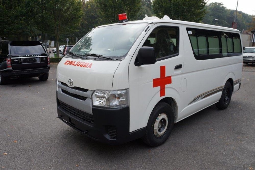 Toyota Hiace STANDARD ROOF ambulance 2.5L Diesel Manual - Väikebuss, Mikrobuss: pilt 1 Toyota Hiace STANDARD ROOF ambulance 2.5L Diesel Manual - Väikebuss, Mikrobuss: pilt 1