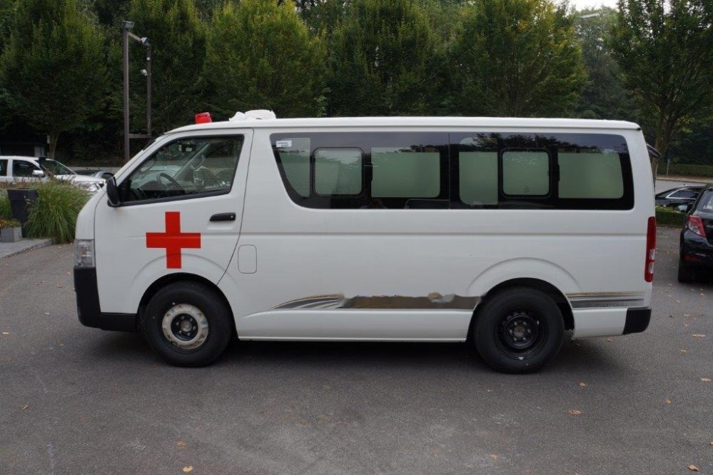 Toyota Hiace STANDARD ROOF ambulance 2.5L Diesel Manual - Väikebuss, Mikrobuss: pilt 2 Toyota Hiace STANDARD ROOF ambulance 2.5L Diesel Manual - Väikebuss, Mikrobuss: pilt 2