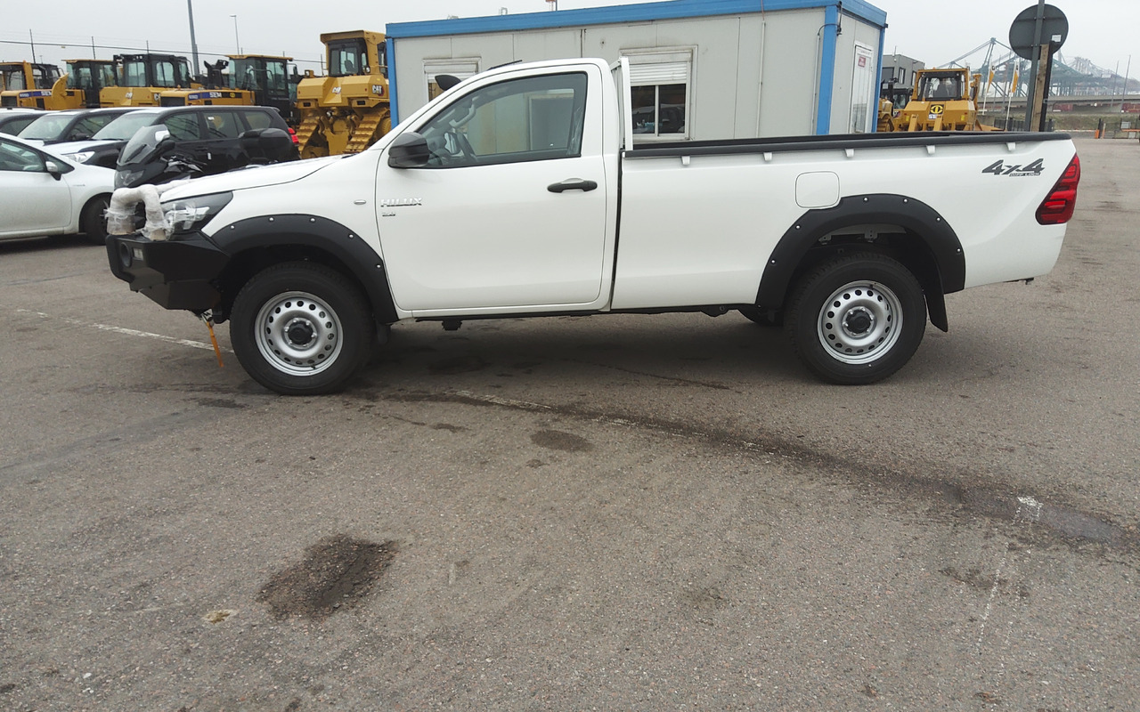 Toyota Hilux / Revo RHD Pick-up single Cab 2.8L Diesel Manual - Pikap: pilt 3 Toyota Hilux / Revo RHD Pick-up single Cab 2.8L Diesel Manual - Pikap: pilt 3