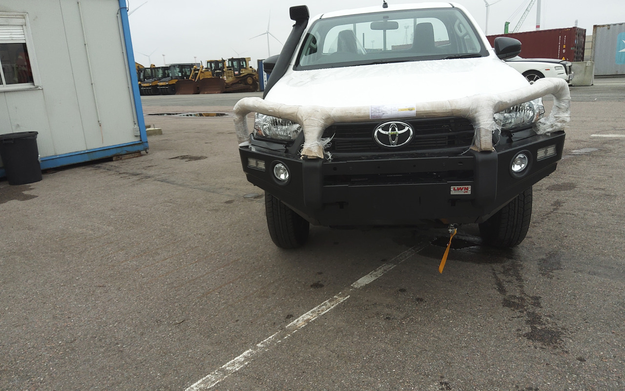Toyota Hilux / Revo RHD Pick-up single Cab 2.8L Diesel Manual - Pikap: pilt 2 Toyota Hilux / Revo RHD Pick-up single Cab 2.8L Diesel Manual - Pikap: pilt 2