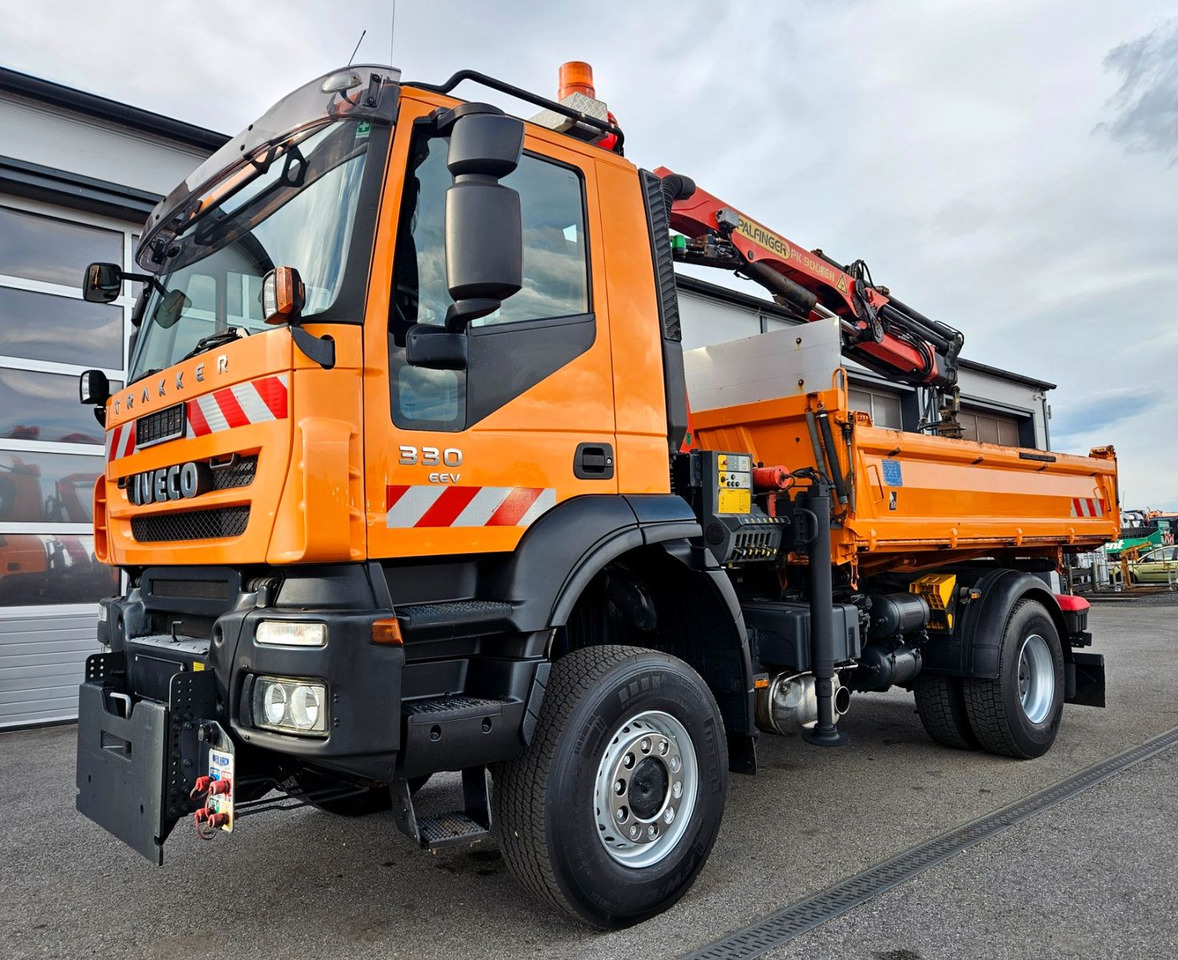 Iveco Trakker 190T33 4x4 Euro5 Kran Palfinger Funk - Kallurauto, Kraanaga veoauto: pilt 4 Iveco Trakker 190T33 4x4 Euro5 Kran Palfinger Funk - Kallurauto, Kraanaga veoauto: pilt 4