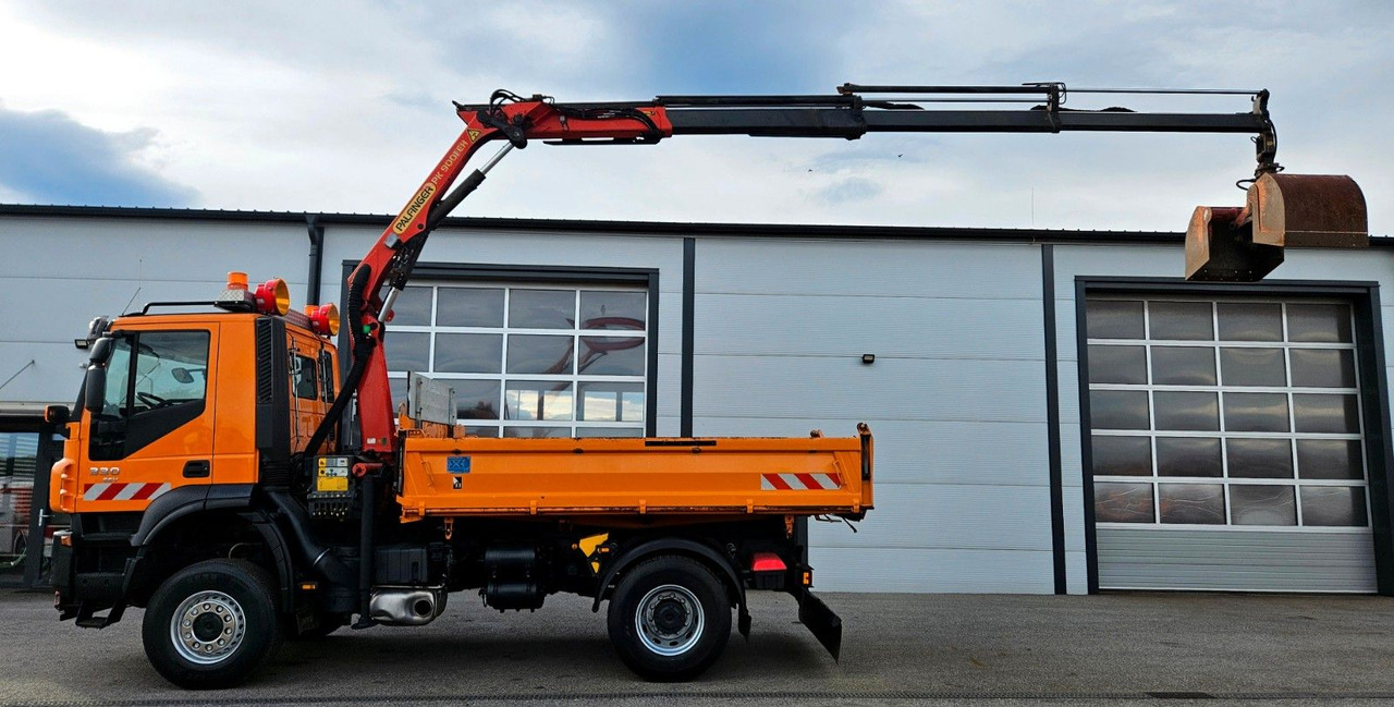Iveco Trakker 190T33 4x4 Euro5 Kran Palfinger Funk - Kallurauto, Kraanaga veoauto: pilt 2 Iveco Trakker 190T33 4x4 Euro5 Kran Palfinger Funk - Kallurauto, Kraanaga veoauto: pilt 2