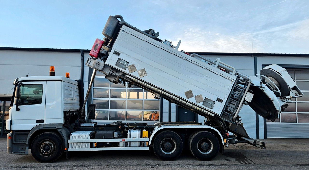 Mercedes-Benz ACTROS 2641 HOLZMANN Tankreiniger Saug-Druck ADR - Vaakumveok: pilt 2 Mercedes-Benz ACTROS 2641 HOLZMANN Tankreiniger Saug-Druck ADR - Vaakumveok: pilt 2