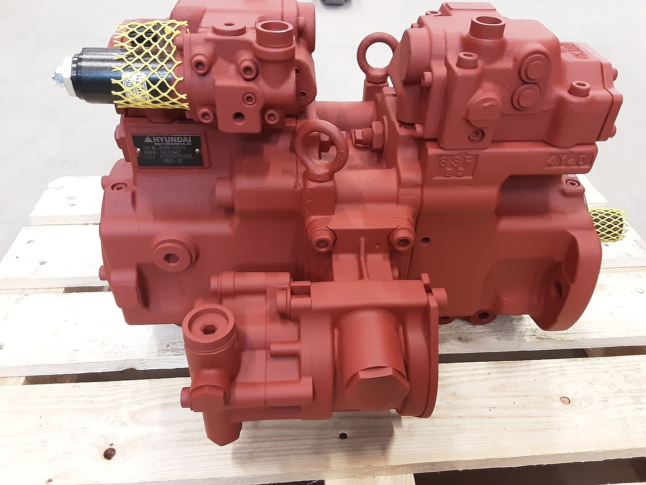 Hyundai K7V63DTP1C8R-9N01-VD - Hüdrauliline pump - Roomiklaadur: pilt 3 Hyundai K7V63DTP1C8R-9N01-VD - Hüdrauliline pump - Roomiklaadur: pilt 3
