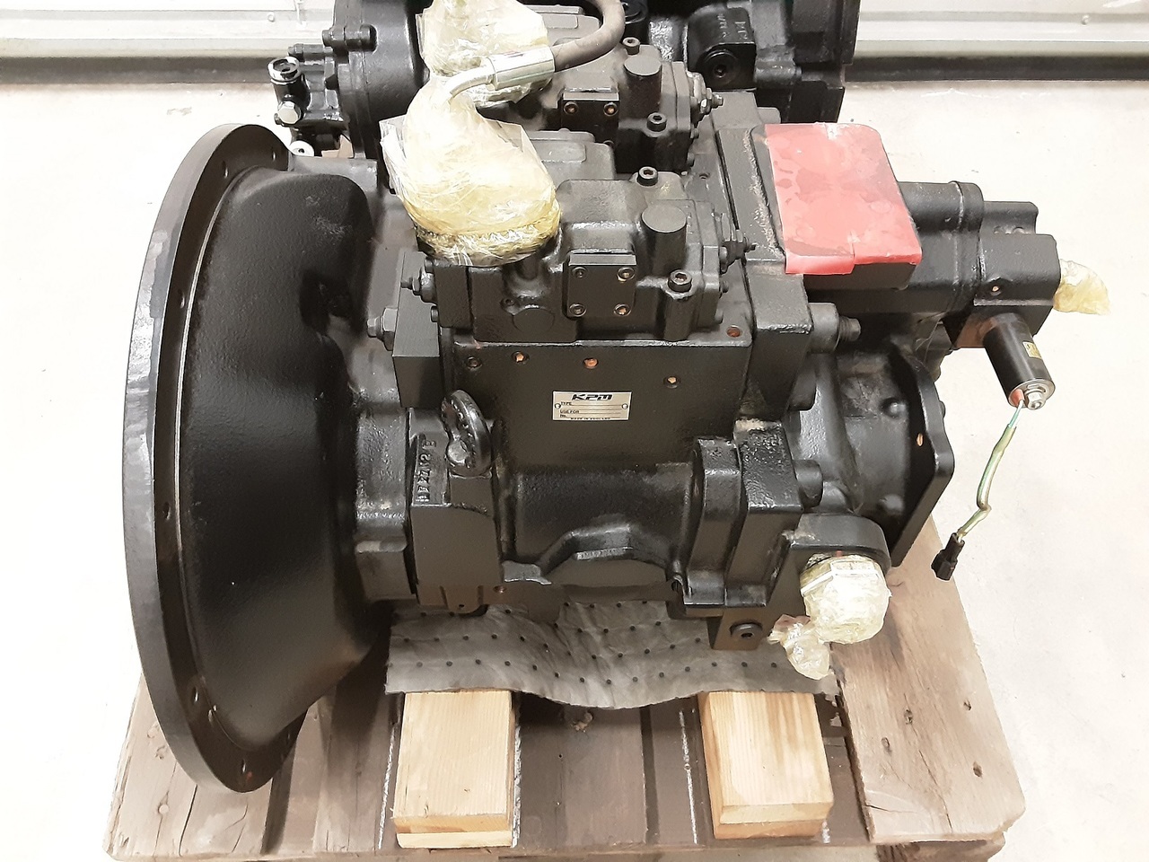 Kawasaki K5V200DPH1J1R-ZC09-V - Hüdrauliline pump - Lintekskavaator: pilt 1 Kawasaki K5V200DPH1J1R-ZC09-V - Hüdrauliline pump - Lintekskavaator: pilt 1