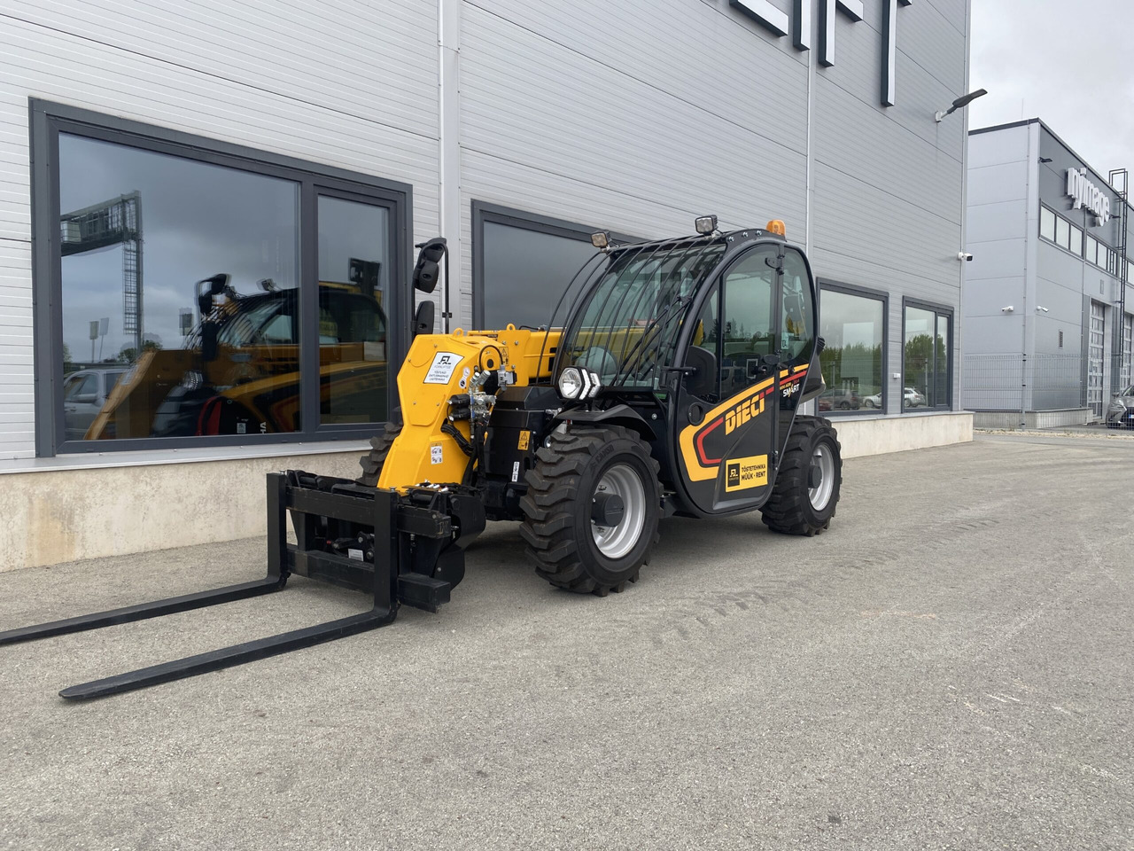 Dieci Mini Agri 20.4 SMART 37 kW - Teleskooplaadur: pilt 1 Dieci Mini Agri 20.4 SMART 37 kW - Teleskooplaadur: pilt 1
