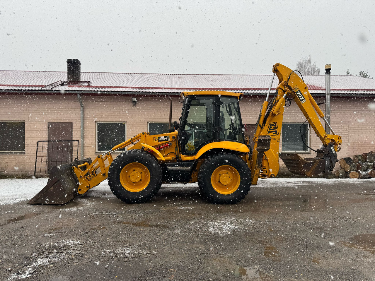 JCB 4CN - Ekskavaator-laadur: pilt 2 JCB 4CN - Ekskavaator-laadur: pilt 2