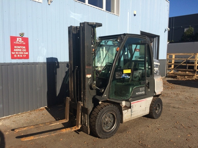 NISSAN DX 30 - Diiseltõstuk: pilt 1 NISSAN DX 30 - Diiseltõstuk: pilt 1