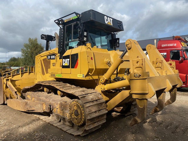 CATERPILLAR D7E - Buldooser: pilt 2 CATERPILLAR D7E - Buldooser: pilt 2