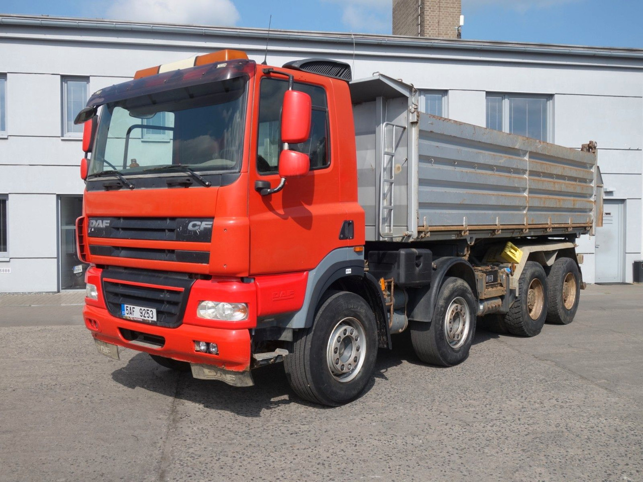 DAF CF85.410 8x4 mit Meiller - Kallurauto: pilt 1 DAF CF85.410 8x4 mit Meiller - Kallurauto: pilt 1