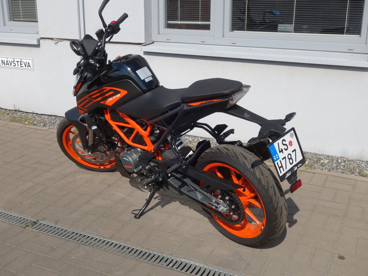 KTM Duke 125 Original 905 km !!! - Mootorratas: pilt 4 KTM Duke 125 Original 905 km !!! - Mootorratas: pilt 4