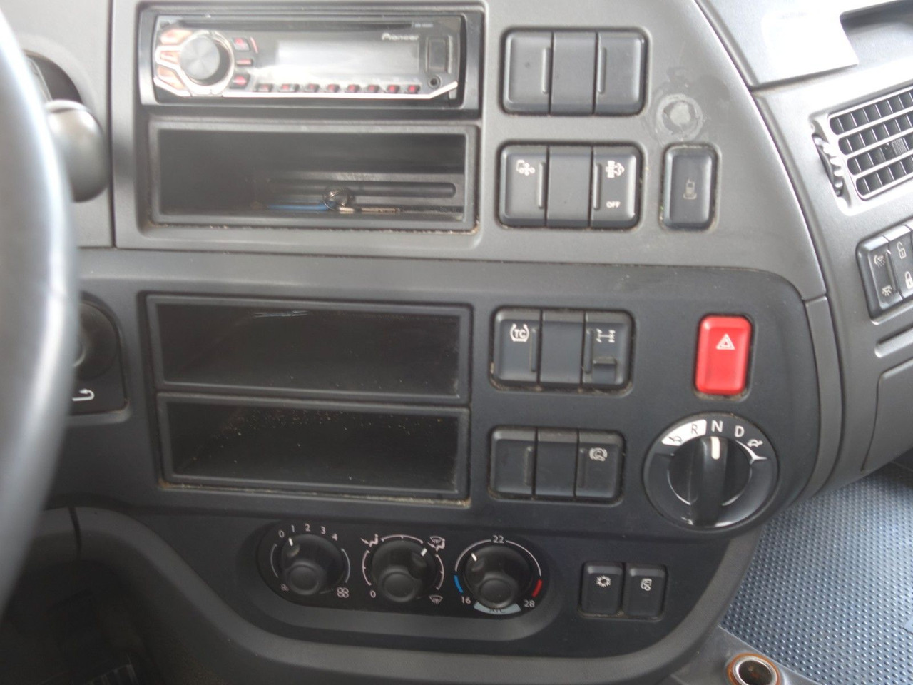 Sadulveok DAF XF 510 SC Standard, Retarder: pilt 17