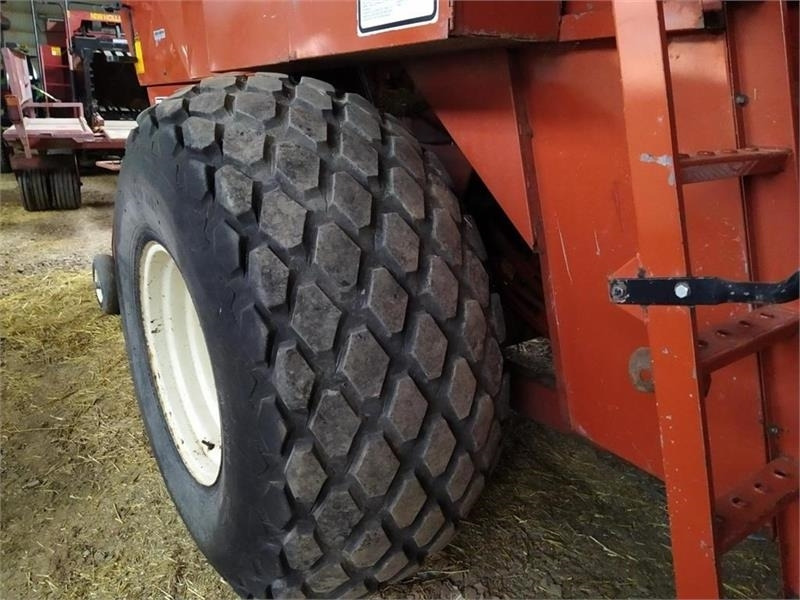 Hesston 4900 - Heinapress, kandiline: pilt 5 Hesston 4900 - Heinapress, kandiline: pilt 5