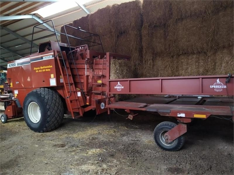 Hesston 4900 - Heinapress, kandiline: pilt 1 Hesston 4900 - Heinapress, kandiline: pilt 1