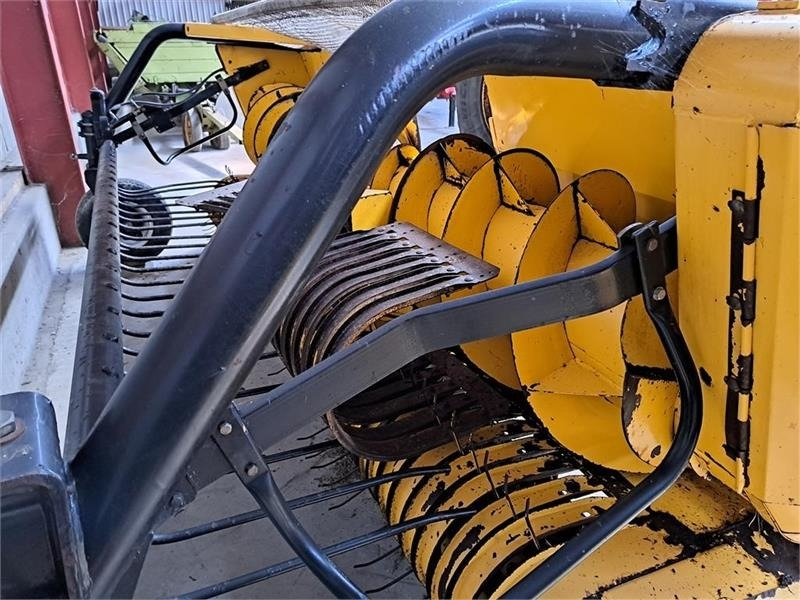 New Holland 355 W Græspick-up - Kaarutusseadmed: pilt 5 New Holland 355 W Græspick-up - Kaarutusseadmed: pilt 5