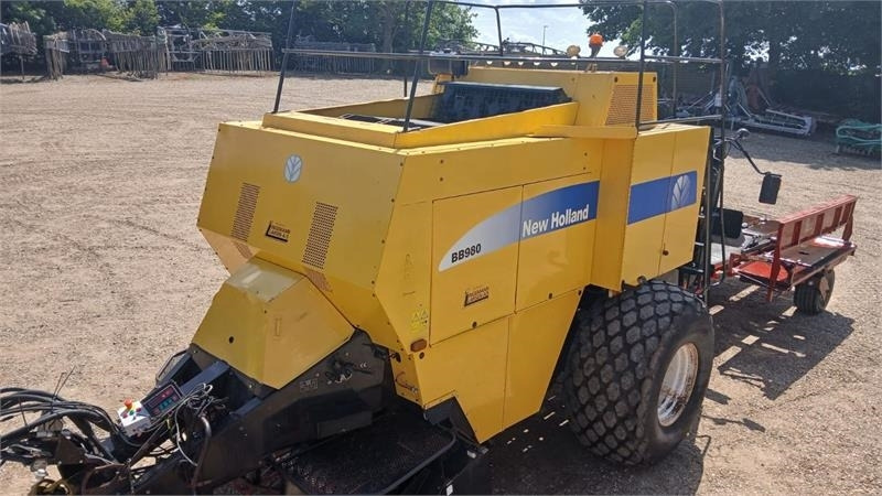 New Holland BB980 BB980 - Heinapress, kandiline: pilt 1 New Holland BB980 BB980 - Heinapress, kandiline: pilt 1