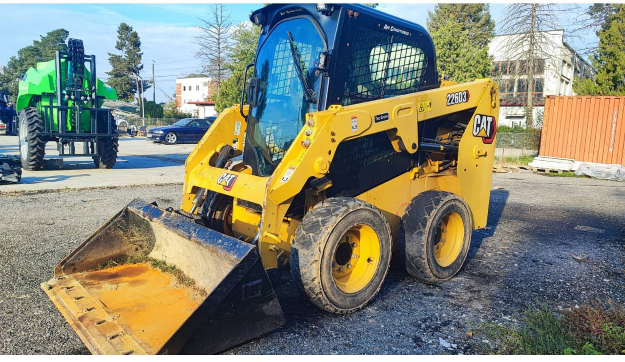 CAT 226D3 - Kompaktlaadur: pilt 1 CAT 226D3 - Kompaktlaadur: pilt 1