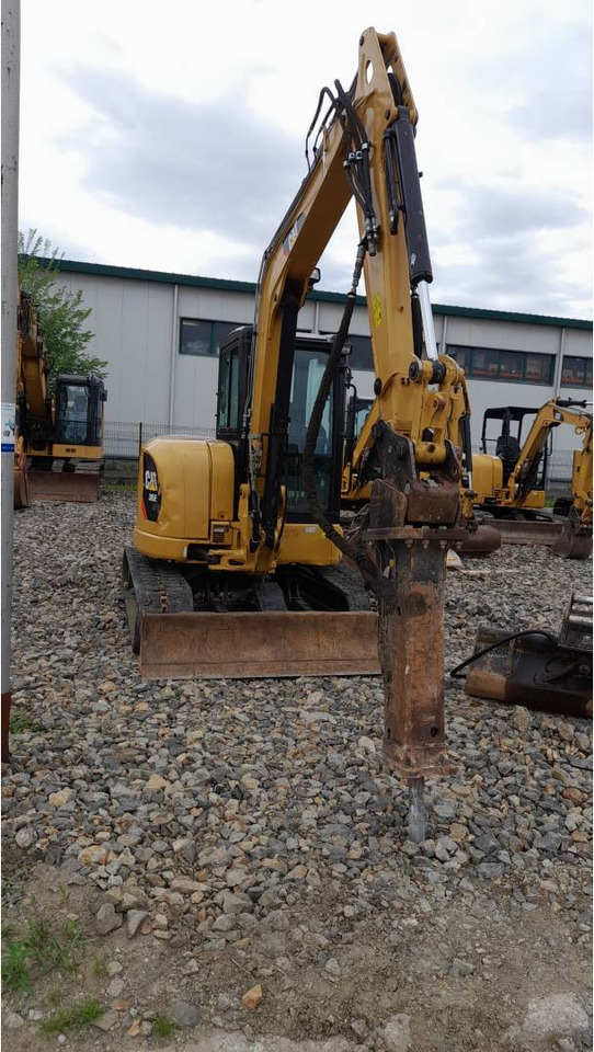 CAT 305E2CR - Lintekskavaator: pilt 2 CAT 305E2CR - Lintekskavaator: pilt 2