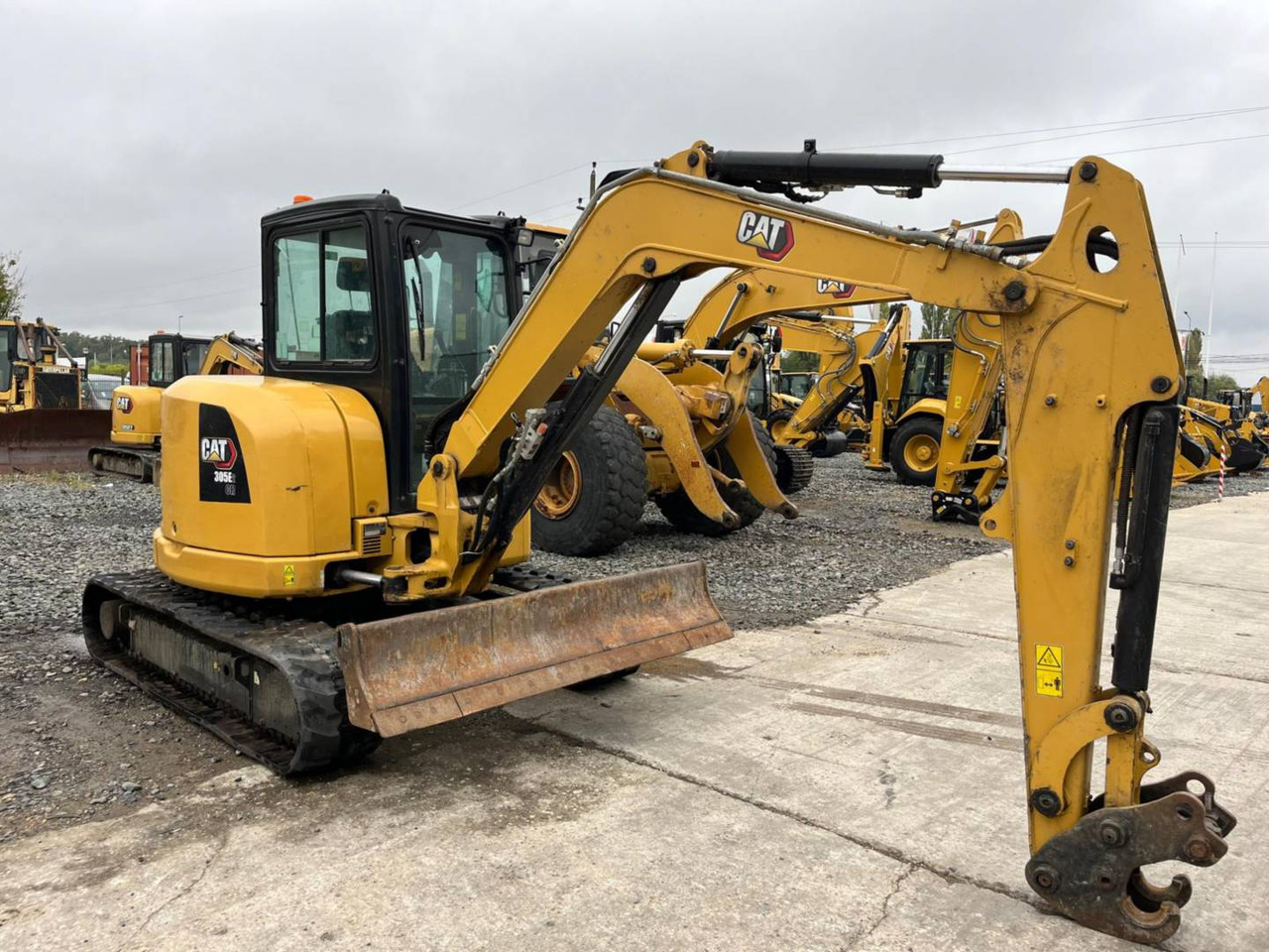CAT 305E2CR - Lintekskavaator: pilt 2 CAT 305E2CR - Lintekskavaator: pilt 2