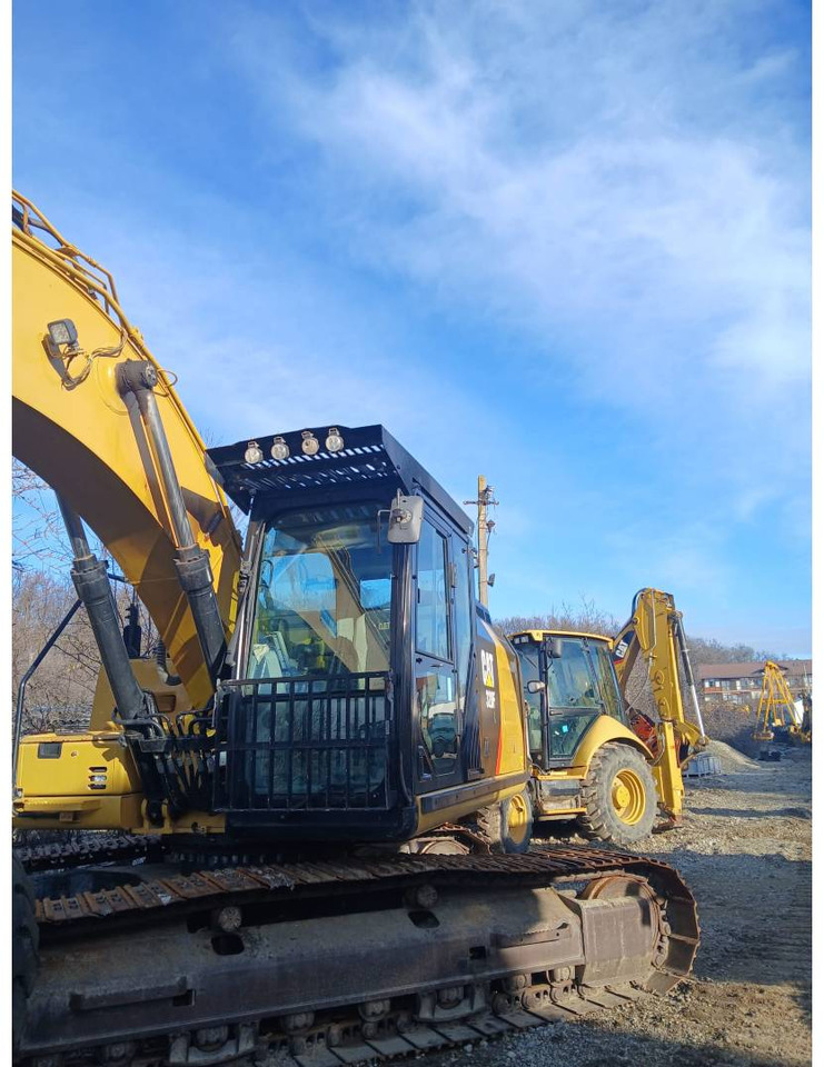 CAT 320FL - Lintekskavaator: pilt 1 CAT 320FL - Lintekskavaator: pilt 1
