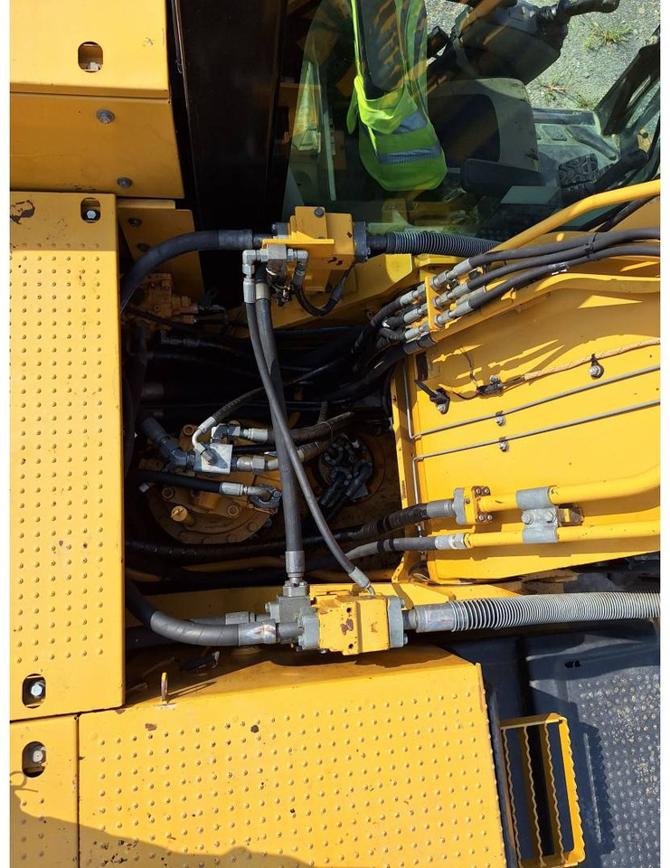 Lintekskavaator CAT 329ELN: pilt 17 Lintekskavaator CAT 329ELN: pilt 17