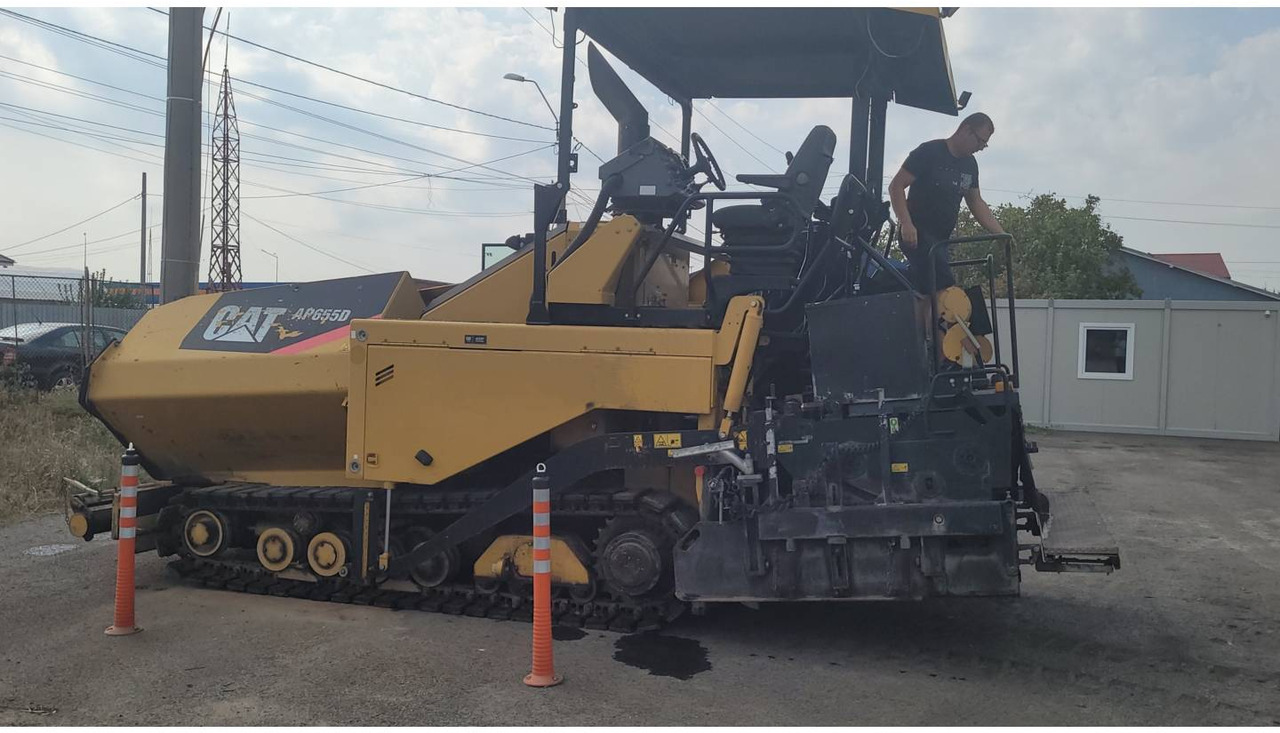 CAT AP-655D - Asfaldilaotur: pilt 3 CAT AP-655D - Asfaldilaotur: pilt 3