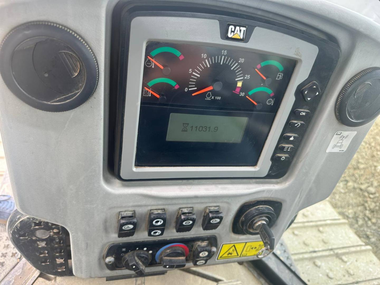 CAT D6NXL - Buldooser: pilt 5 CAT D6NXL - Buldooser: pilt 5