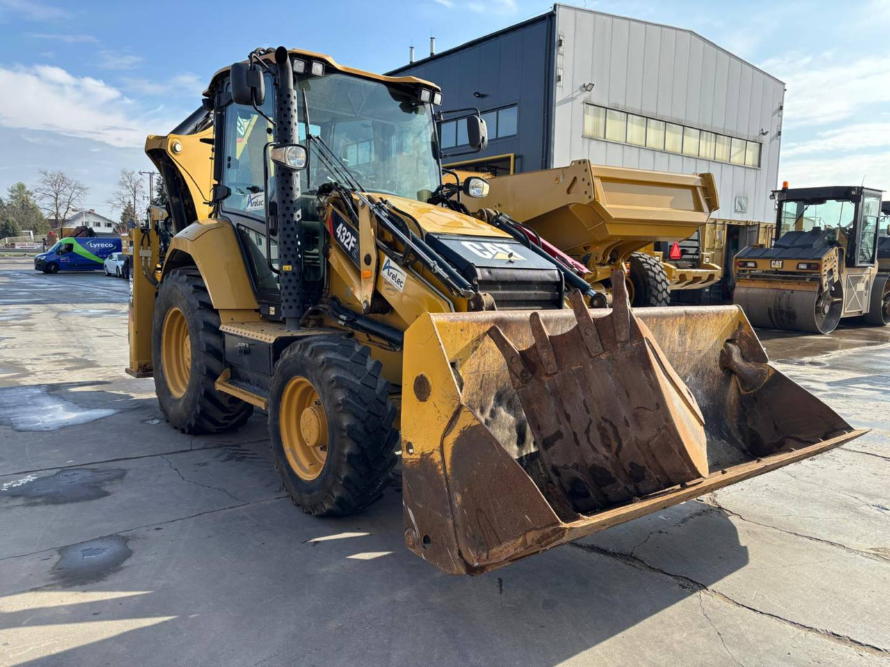 CAT 432F2 - Ekskavaator-laadur: pilt 2 CAT 432F2 - Ekskavaator-laadur: pilt 2