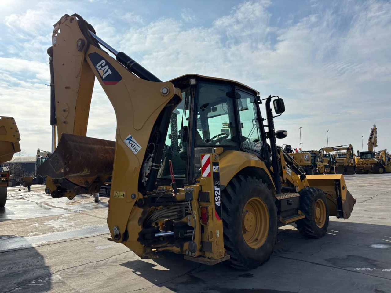 CAT 432F2 - Ekskavaator-laadur: pilt 3 CAT 432F2 - Ekskavaator-laadur: pilt 3