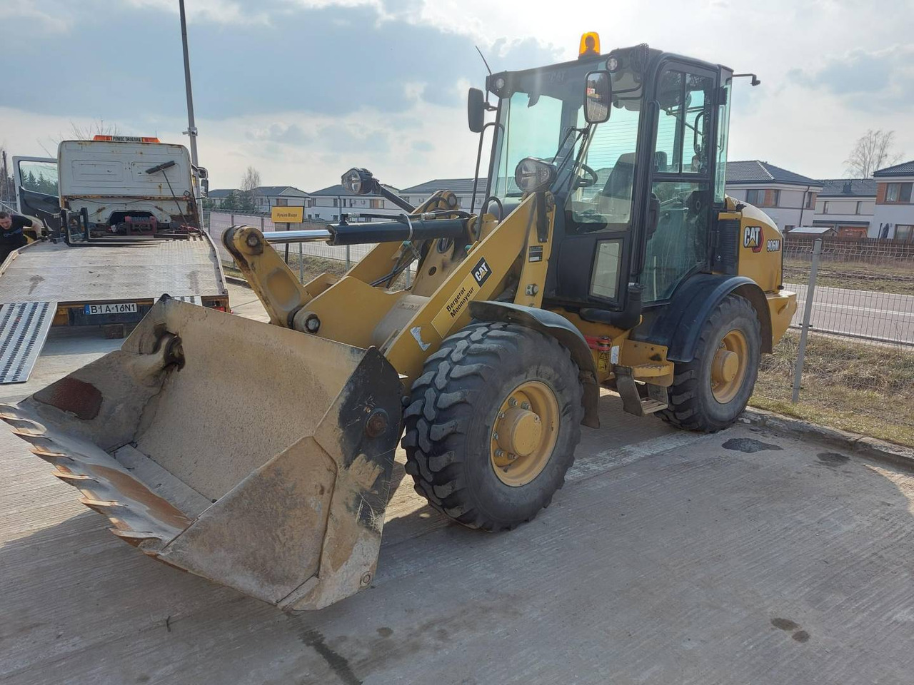 CAT 906M - Rataslaadur: pilt 1 CAT 906M - Rataslaadur: pilt 1