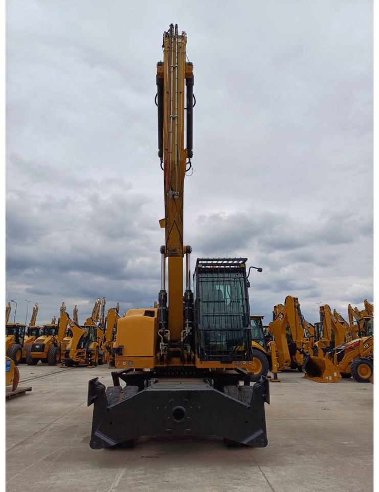 Jäätme-/ Tööstuslik käitleja CAT MH3024: pilt 9