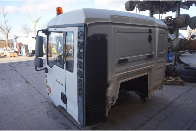 MAN F99L17 TGA 81.60000-7838 - Kabiin ja interjöör - Veoauto: pilt 4 MAN F99L17 TGA 81.60000-7838 - Kabiin ja interjöör - Veoauto: pilt 4