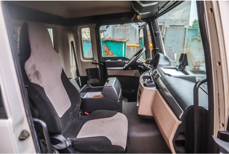 Kabiin ja interjöör - Veoauto MAN F99L17 TGS EURO6 81.60000-7909: pilt 6