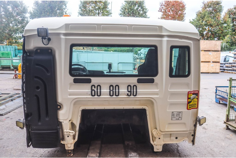 MAN F99L17 TGS EURO6 81.60000-7909 - Kabiin ja interjöör - Veoauto: pilt 4 MAN F99L17 TGS EURO6 81.60000-7909 - Kabiin ja interjöör - Veoauto: pilt 4