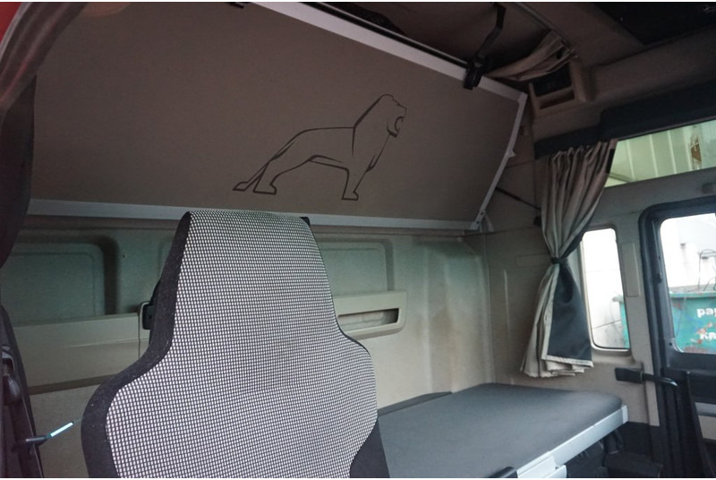 Kabiin ja interjöör - Veoauto MAN F99L41 TGX XXL EURO6 81.60000-7925: pilt 8