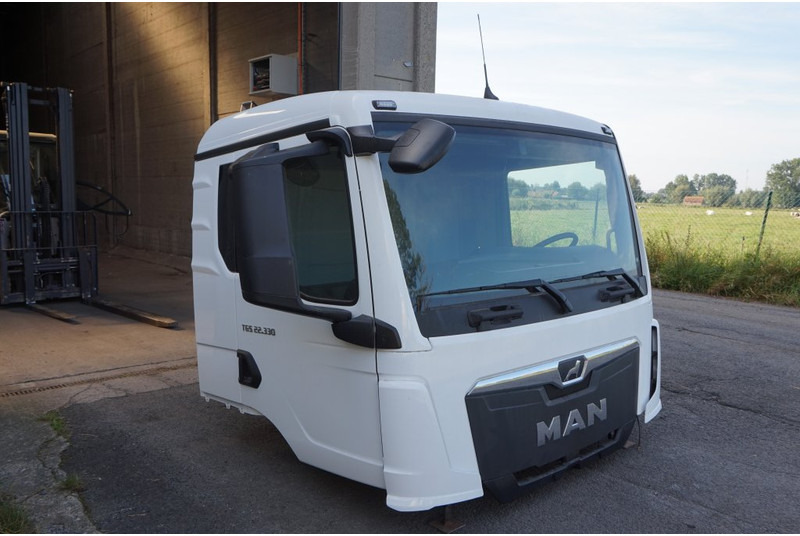 MAN TG3 NN CABINE NEW 81.60001.6003 - Kabiin ja interjöör - Veoauto: pilt 2 MAN TG3 NN CABINE NEW 81.60001.6003 - Kabiin ja interjöör - Veoauto: pilt 2