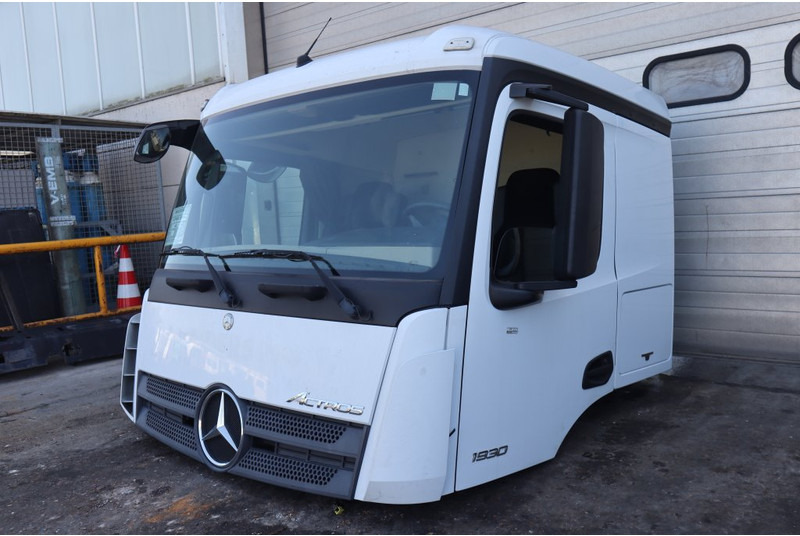 Mercedes-Benz AROCS L-CAB STREAMSPACE 2.3 96082015921314 - Kabiin ja interjöör - Veoauto: pilt 2 Mercedes-Benz AROCS L-CAB STREAMSPACE 2.3 96082015921314 - Kabiin ja interjöör - Veoauto: pilt 2