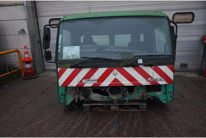 Mercedes-Benz ATEGO F07 KORT RECHTS STUUR 972 890 25 200671 - Kabiin ja interjöör - Veoauto: pilt 1 Mercedes-Benz ATEGO F07 KORT RECHTS STUUR 972 890 25 200671 - Kabiin ja interjöör - Veoauto: pilt 1
