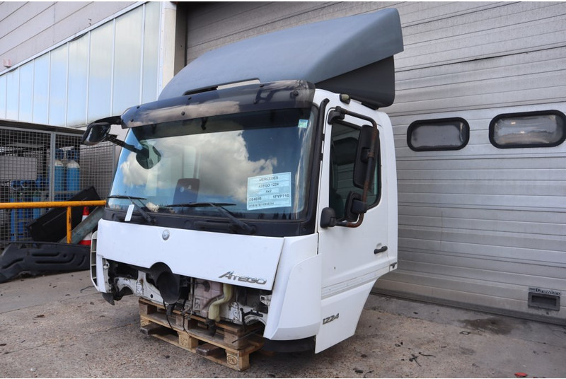 Mercedes-Benz ATEGO MP4 6CYL 96782010036334 - Kabiin ja interjöör - Veoauto: pilt 2 Mercedes-Benz ATEGO MP4 6CYL 96782010036334 - Kabiin ja interjöör - Veoauto: pilt 2