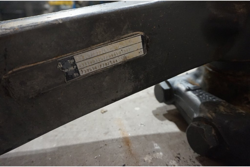 Mercedes-Benz F-8/C22.5 RECHT - Esitelg - Veoauto: pilt 3 Mercedes-Benz F-8/C22.5 RECHT - Esitelg - Veoauto: pilt 3