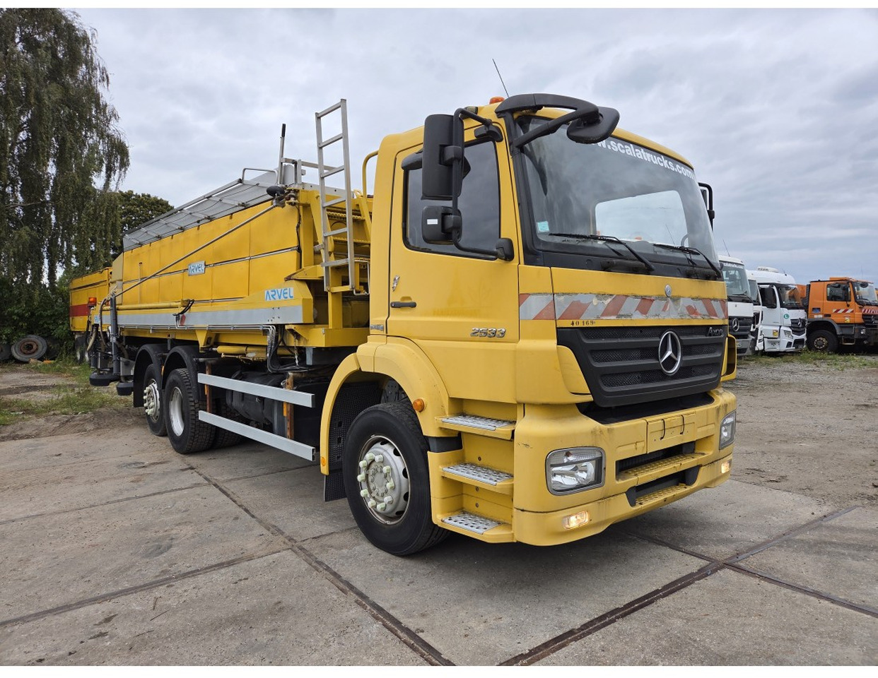 MERCEDES AXOR 2533 6X2 CHASSIS LOW MILEAGE - Kabiinišassiiga veoauto, Lumekoristusmasina: pilt 4 MERCEDES AXOR 2533 6X2 CHASSIS LOW MILEAGE - Kabiinišassiiga veoauto, Lumekoristusmasina: pilt 4