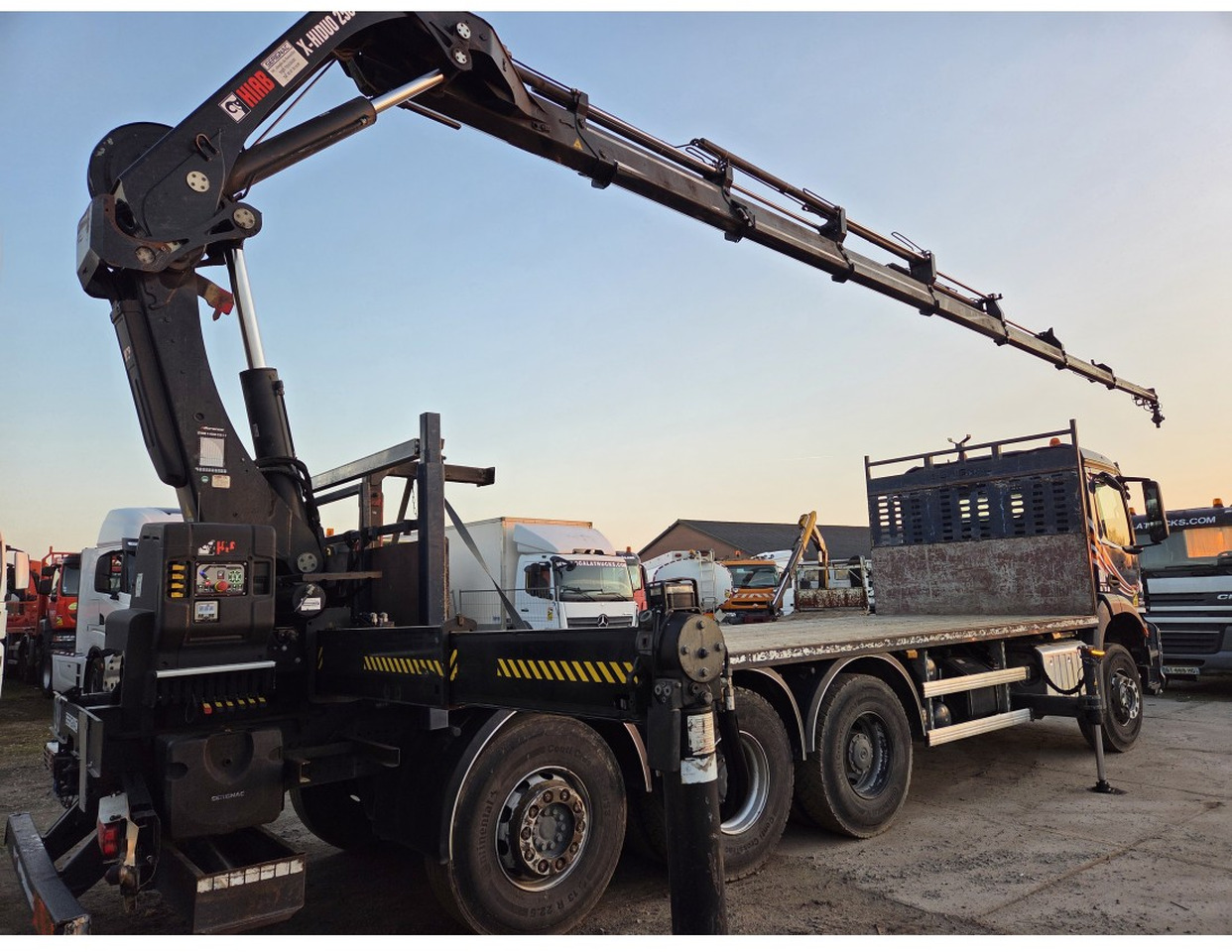 Mercedes Arocs 3240 8x4 Open Truck Crane HIAB X-HIDUO 258 E-7 7 extensions - Madelveok/ Platvormveok, Kraanaga veoauto: pilt 2 Mercedes Arocs 3240 8x4 Open Truck Crane HIAB X-HIDUO 258 E-7 7 extensions - Madelveok/ Platvormveok, Kraanaga veoauto: pilt 2