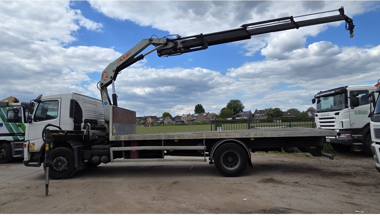 VOLVO FM 330 FLATBED 4X2 PM 17 LC 17 TON - Madelveok/ Platvormveok, Kraanaga veoauto: pilt 2 VOLVO FM 330 FLATBED 4X2 PM 17 LC 17 TON - Madelveok/ Platvormveok, Kraanaga veoauto: pilt 2