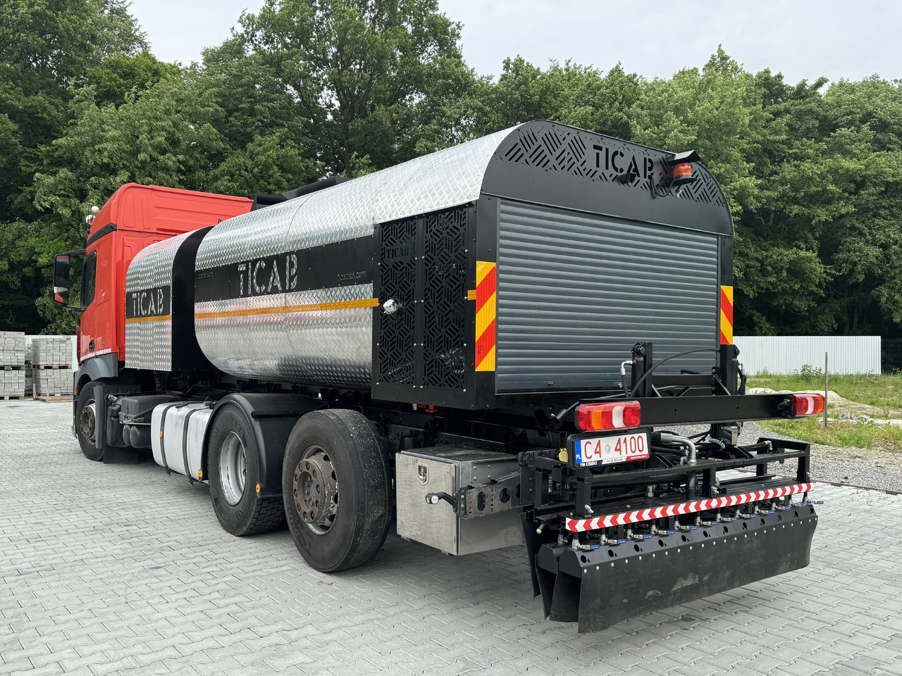 TICAB Asphalt Distributor, 8000 L, Аutonomous Asphalt Sprayer, Manufacturer - Betoonipump: pilt 1 TICAB Asphalt Distributor, 8000 L, Аutonomous Asphalt Sprayer, Manufacturer - Betoonipump: pilt 1